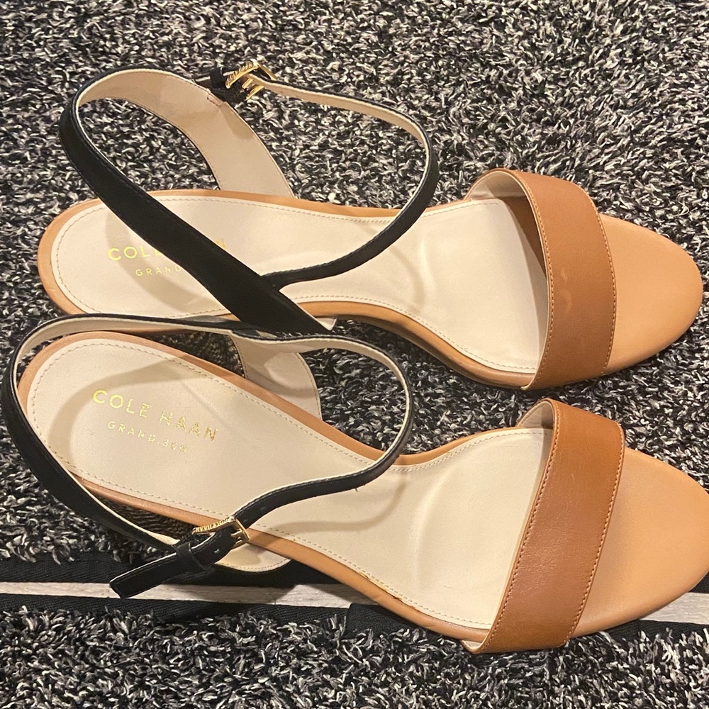 Cole Haan Grand.360 Women’s Sandals | Size 10B | Tan & Black Block Heel